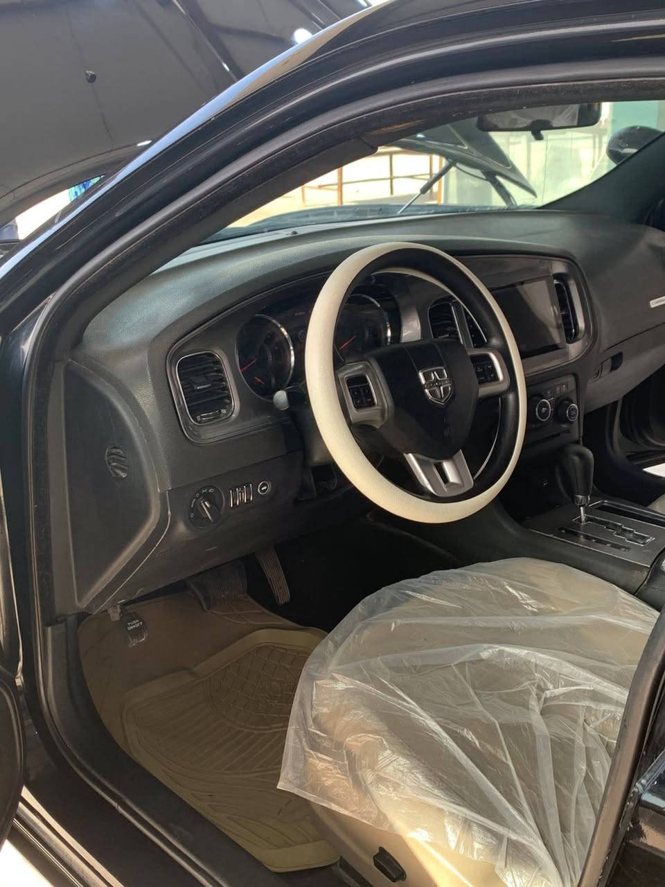 مديل ١٣ بيها كصه صندوك سياره مكينه ٣٦٠٠ سياره جاهزه  من كلشيي تخم تأير ويل كب   تبريد نقص قاز فقطط سياره جاهزه ما بيها اي نقص وسعر ٥٧ وبيها مجال مكان السياره البصره الرقم ***********
