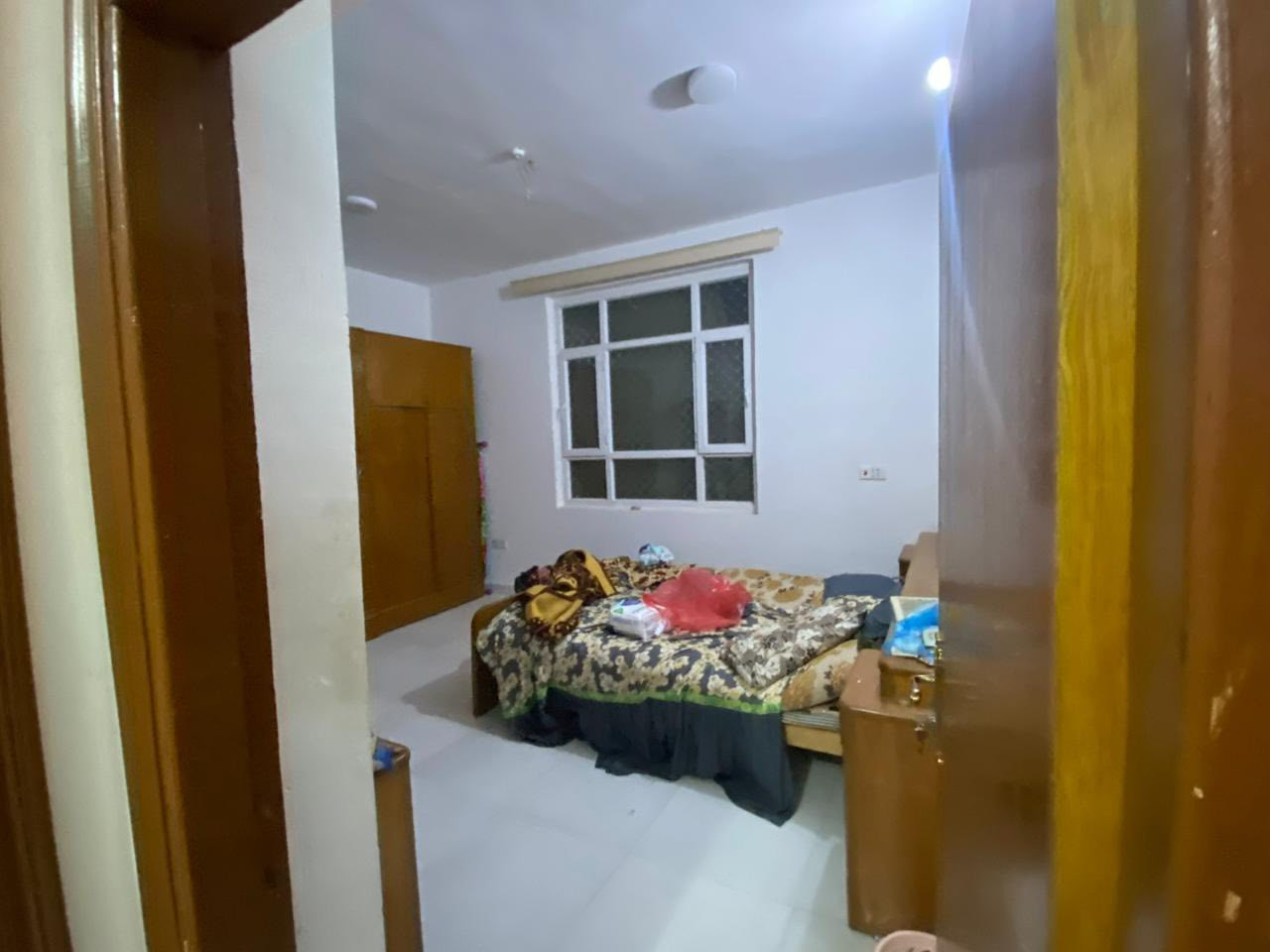 بيت للبيع في مجمع ارض بابل السكني
مساحه 300م 
مقدمه 95 مليون 
وكل شهر 505 الف لمصرف العقاري مطلوب 105
2 غرف 
2 حمام 
صاله 
مطبخ 
استقبال
حديقة وكراج سيارة 
للاستفسار 
***********
