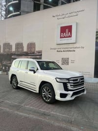 لاندكروز ٢٠٢٢  vx فول مواصفات السياره مكفوله من الصبغ بيها ملاحضات بسي...