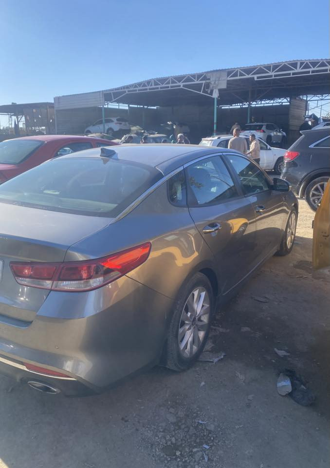 كيا اوبتيما موديل 2018 اميريكيه حادثها باب امامي  مبدل رقم اريبل باسمي السياره نص فول  وباقي التفاصيل اتصل ع هذا الرقم *********** مكاني السياره كربلاء
