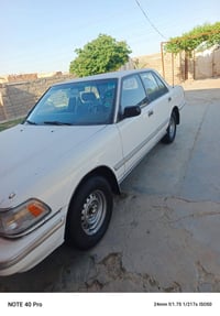 كراون سيدان • ١٩٩٠ • مكينه 5M