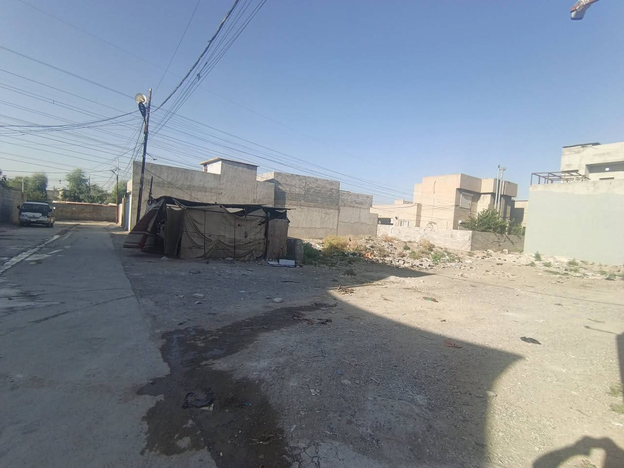 (السلام عليكم)
هل تبحث عن المكان الأنسب لبناء منزل أحلامك؟ نعرض لكم قطعة أرض مميزة في تقطيع فياض، تتمتع بمواصفات هندسية مثالية تضمن لك واجهة عريضة وتصميماً مريحاً.

المساحة: 286 متر مربع.

الأبعاد: واجهة 11 متر × نزال (عمق) 26 متر.

الموقع: تقطيع فياض مقابيل المزرعه(منطقة سكنية هادئة وواعدة).
أبعاد هندسية ممتازة: الواجهة العريضة (11 متر) تمنحك حرية أكبر في تصميم واجهة المنزل وتوزيع الغرف بشكل مريح.

جاهزية البناء: الأرض مستوية ومناسبة تماماً للمباشرة بوضع المخططات الهندسية. (مع وصل بلديه) 

بيئة سكنية: موقع يجمع بين الهدوء وقرب الخدمات الأساسية

للاستفسار أو المعاينة الميدانية، يرجى التواصل معنا:

📞 رقم الهاتف:(***********)👤 ***********اسيا
