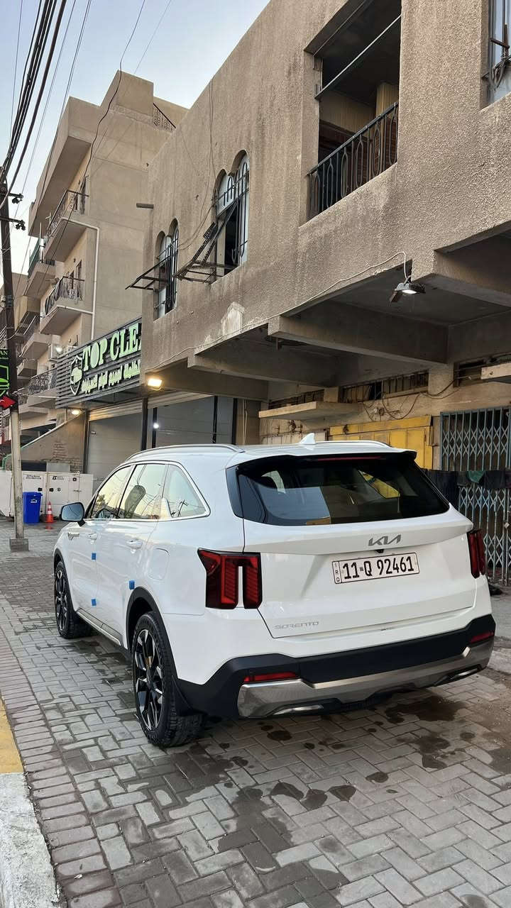 السلام عليكم
كيا سورنتو ٢٠٢٥ للبيع
فول مواصفات ٦ سلندر
بانوراما
بصمة تشغيل عن بعد
ويل ٢٠
داتا شو
حساس امامي خلفي
كامرة
شاشة متصلة
كراسي امامية كهرباء 
صندوق خلفي كهرباء
٧ راكب 
ماشية ١٦ الف كيلو
مكفولة كفالة عامة من الضربة والصبغ والبارد
السعر ٣٣٤ ورقة وبيهة مجال بسيط
للاستفسار 
***********
***********
