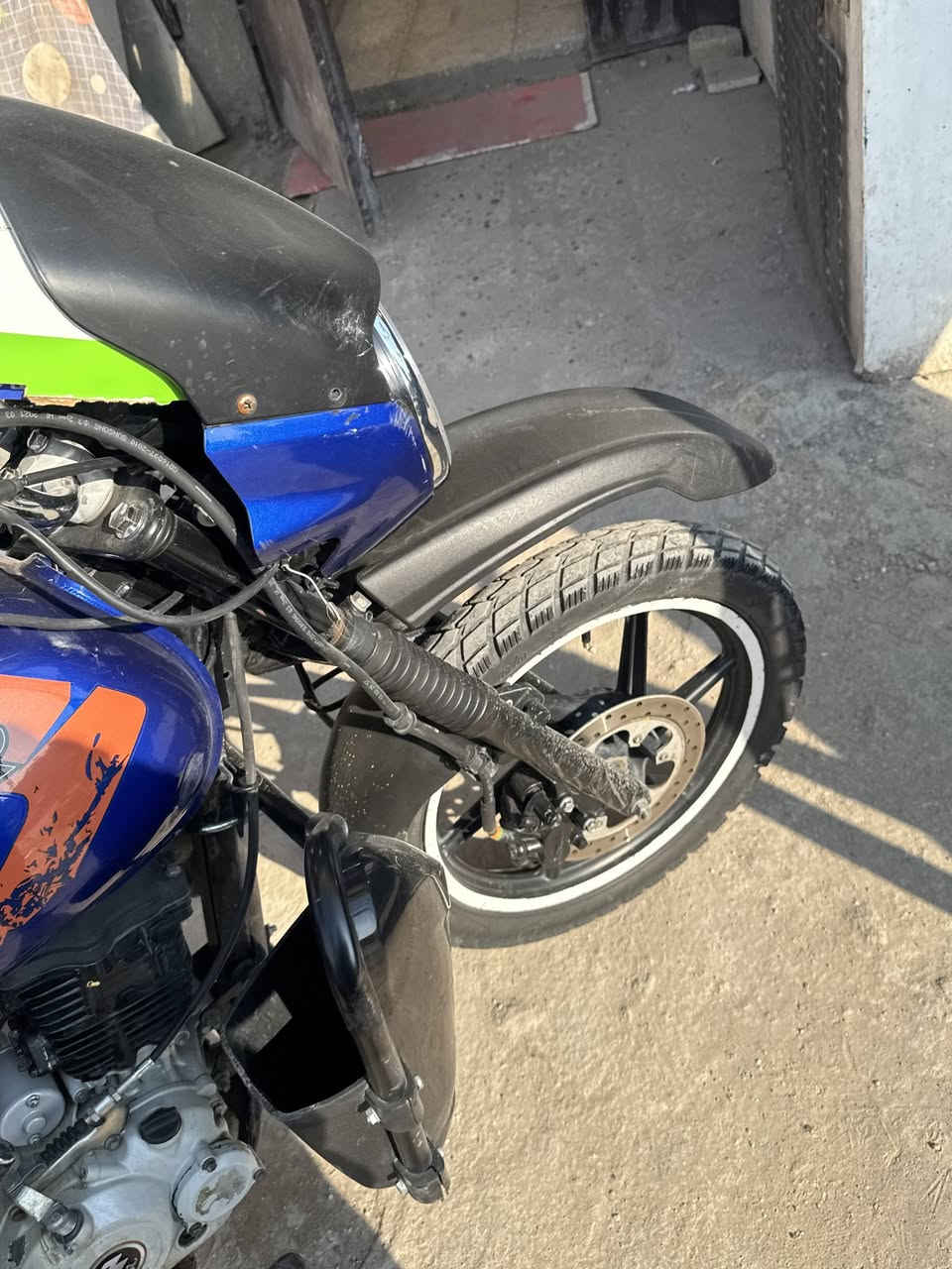 السلام عليكم بوطسر مو ديل ٢٢ بدون اوراق دراجة مكفولة لا تبخيرر ولا نضوح نقصها بس كفر الباتري بعد مابيها نقص للبييع بسعر ٨٠٠ الف مكاني منصور او وشاش ***********
