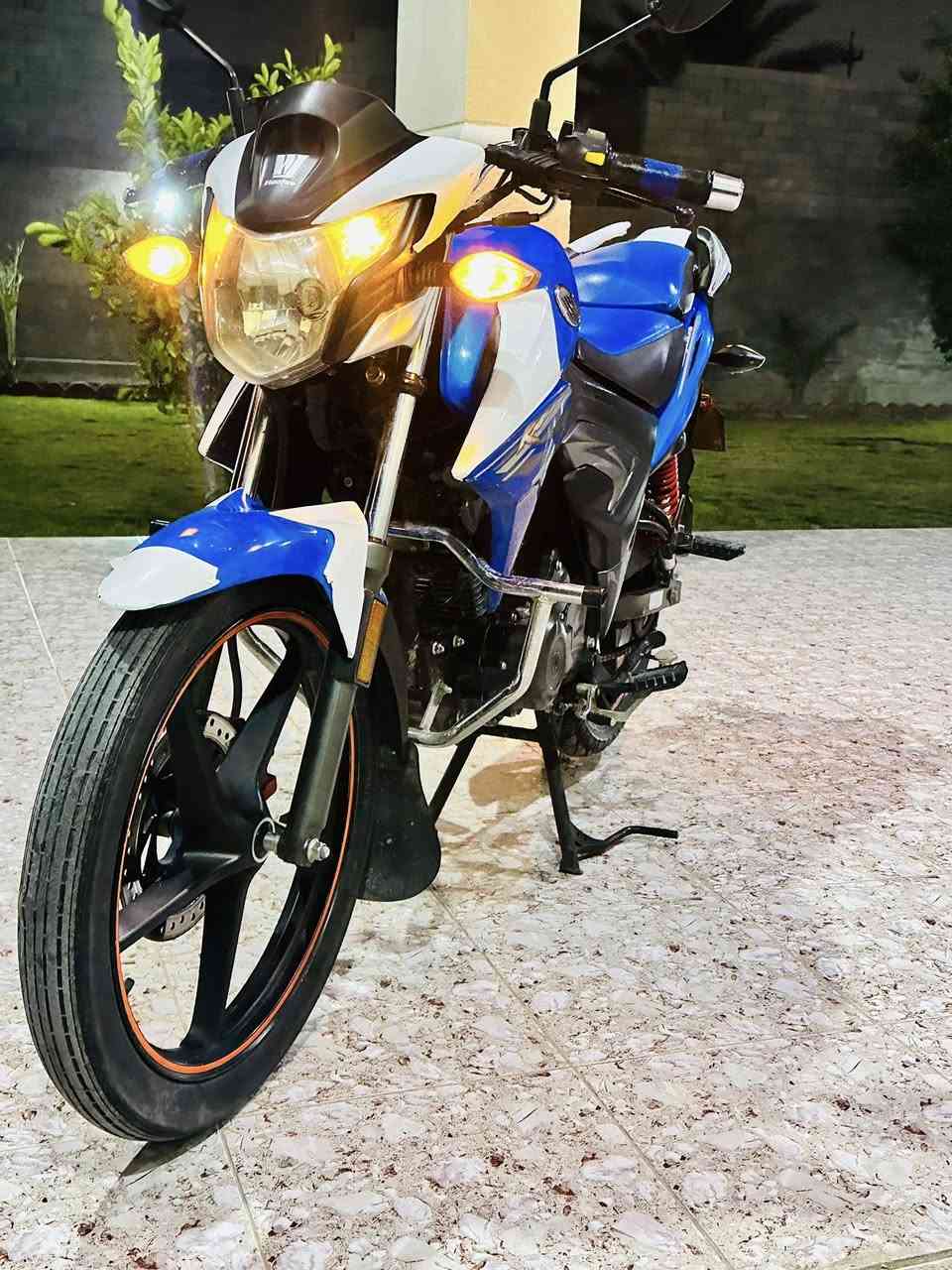 يا الله من رخصت الادمن 

ماطور هاوجي موديل 21
نظيف جداً ما بي شي مبدل
مسجل أوراق كامله
مكان الرمادي حصيبه الشرقيه 
السعر 18 
تواصل ***********
