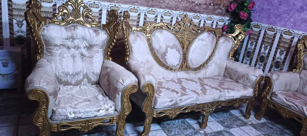 هذا تخم مصري ملكي تزغام وما بي ضرر مال بيت للبيع سعره مليونين ونص ومحتاج واريده ابيعه سعره 600 واللي يريده مكان بغداد يتفضل خاص ويوجد اتصال واتساب ***********
