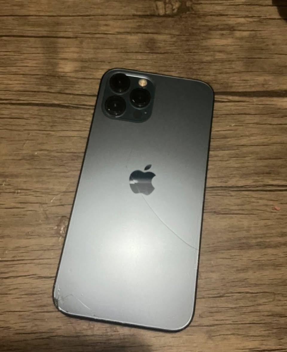 السلام عليكم جيبلك شاشه وتعال شغل وكع مني السعر 275 12 برو ماكس مبدل بس شاشه ومن حدثته يكلي كامره مبدله بس هيه ما مبدله بطاريه بلاديه 78 
وتساب ***********
