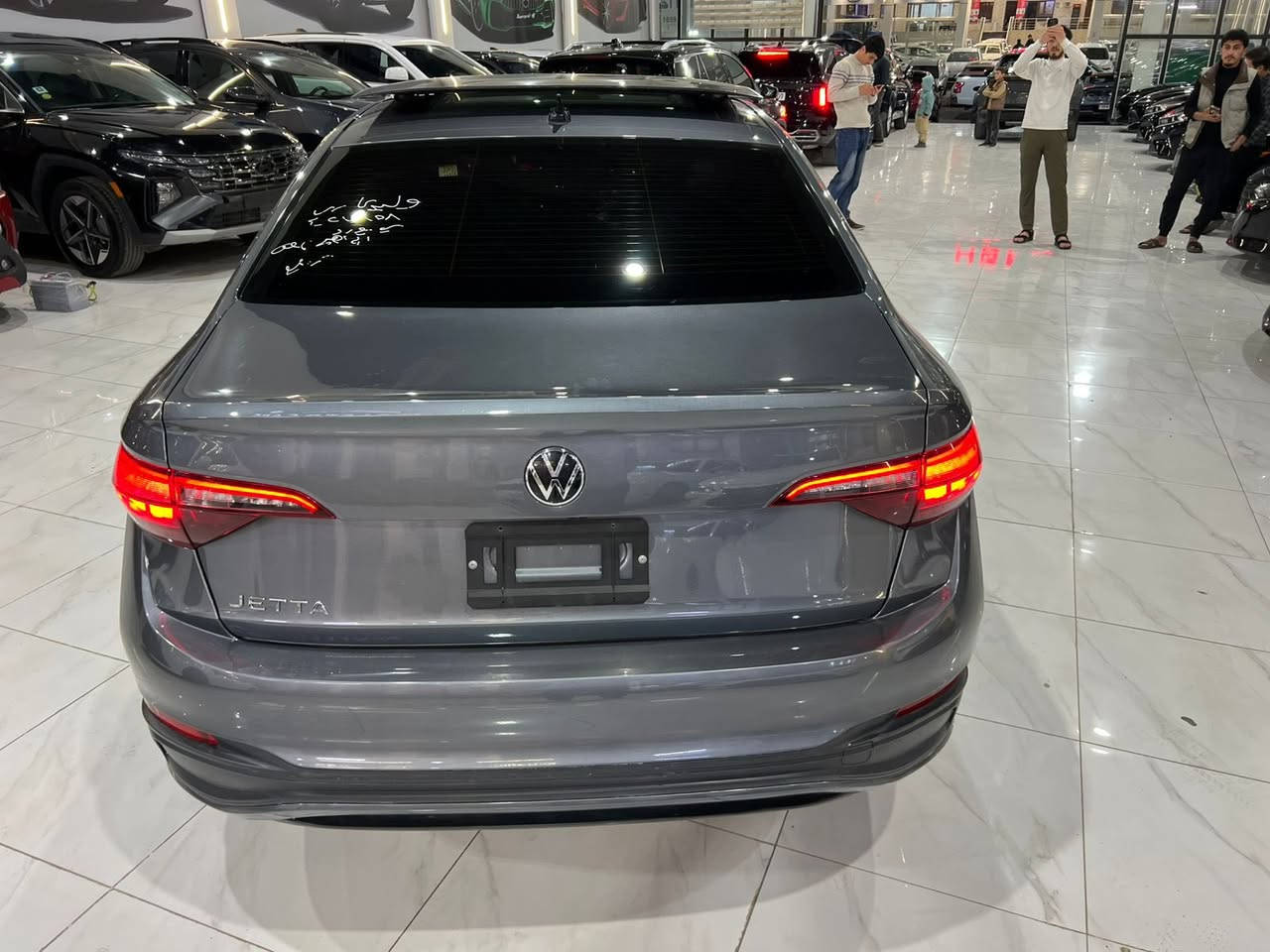 volkswagen jetta SE 2024
سعر بلاش🔥128 ورقه٠

موديل // 2024
فول مواصفات 
بنوراما
كراسي جلد 
بصمه
شغال عن بعد
شاشه كبير
شاشه الكتروني
داخل ليد
ويل كروم و كبير 
رادار امامي و خلفي و جانبي
لايتات ليد
هندبريك بصمه
كوشنات تدفئة و تبريد 
ستيرن هيتر
سياره بعد بي هواي مواصفات 
❌الضرر//  ٤ قطعه بدون دواخل

📲***********
📞***********

عنوان 📍أربيل معرض ولید كارس
