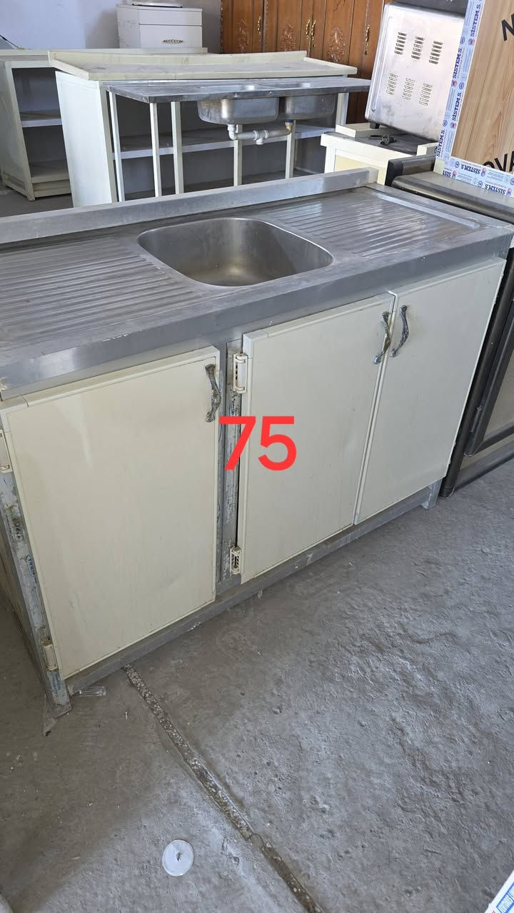 كاونترات للبيع ومجموعه اشيااءالاسعار بداخل الصور العنوان كربلاء حي العامل نهاية 🔚 السوق قرب جامع اهل البيت معرض بركات ال محمد عليهم السلام والتحيه هاتف ***********
