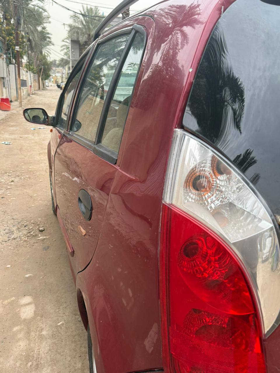 سياره شيري A1
ماشيه 80
موديل 2012 سياره كامله كهربائيات وتبريد 
باسم الحجي وبيها حادث بس الجاملوغ الخلفي من جهه السايق ومكان السيارة قرب جزيرة بغداد السياحية والاتصال على*********** السعر ٣٠ ورقة وبيها مجال
