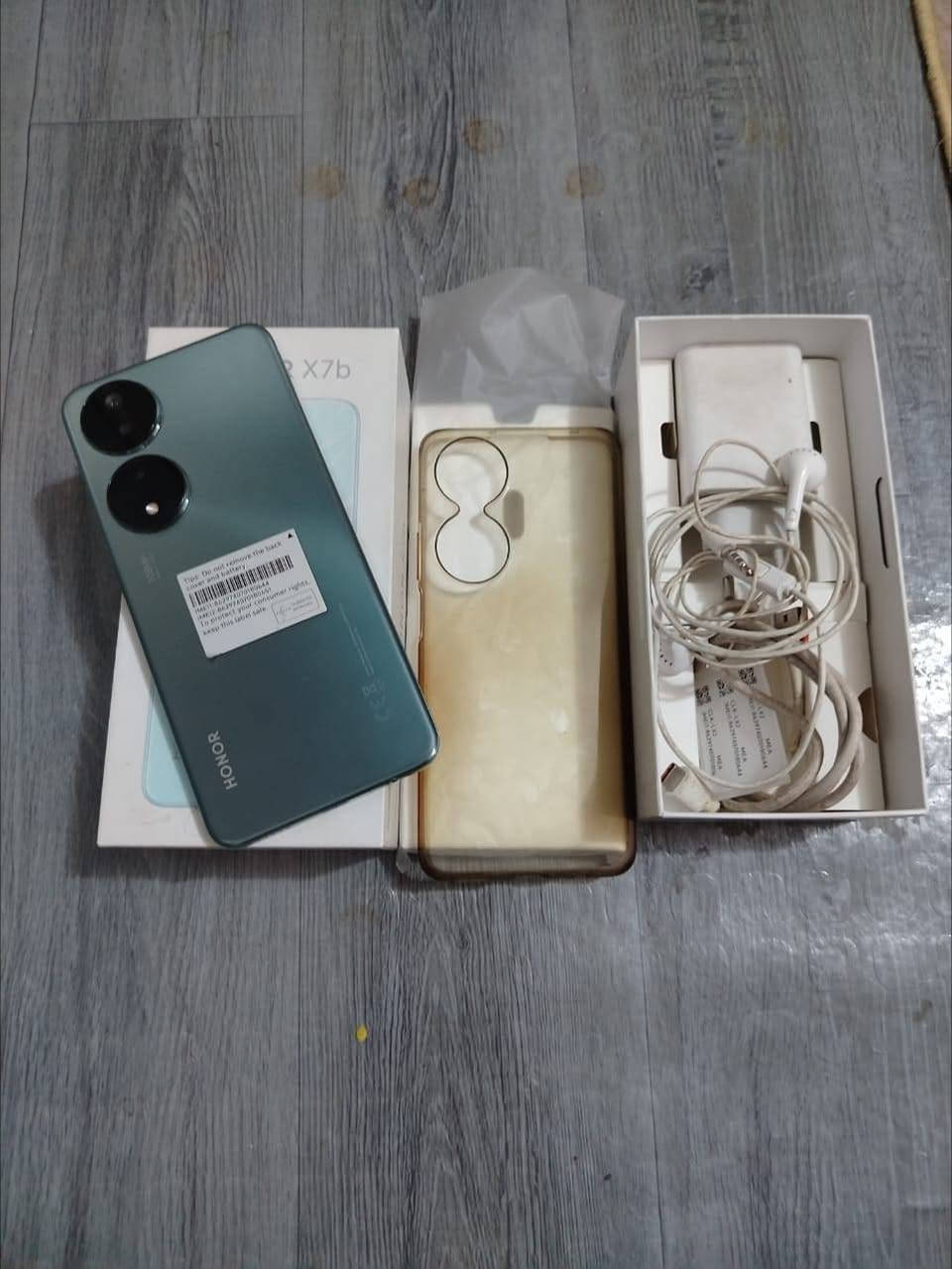 هونر x7b ذاكره 256 جديد مستعمل قليل غراضه كامله سعر ١٧٥ بغداد الكماليه ***********

