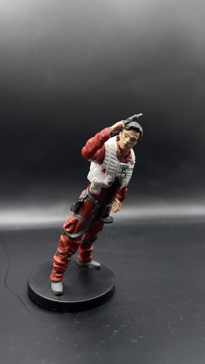 ستار وارز.  5قطع بسعر 20 الف         توصيل 🚚 3كل المحافظات


**إذا كنت صاحب هذا الإعلان وتريد حذفه لأي سبب، رجاءا أرسل رسالة إلى الدعم الفني**