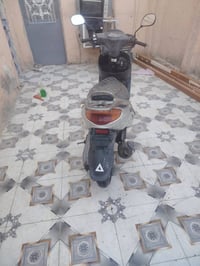 اكزز للبيع مامفتوحه الاتصال 07812638977