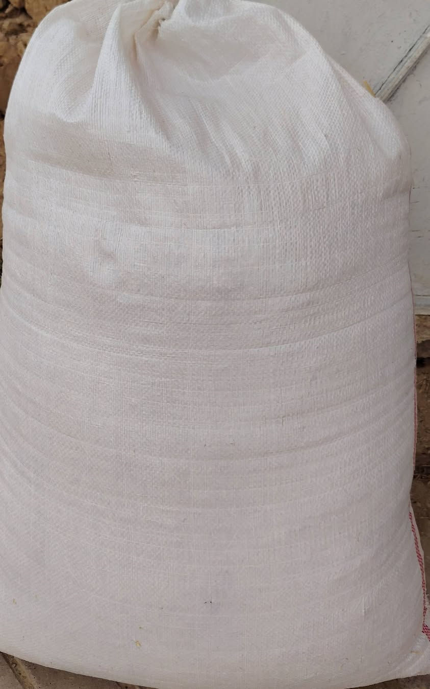 يوجد لدينا تبن +انخاله  درجه أوله  شاعي قرب محل أسواق أيوب   استفسار على خاص او  على رقم***********
