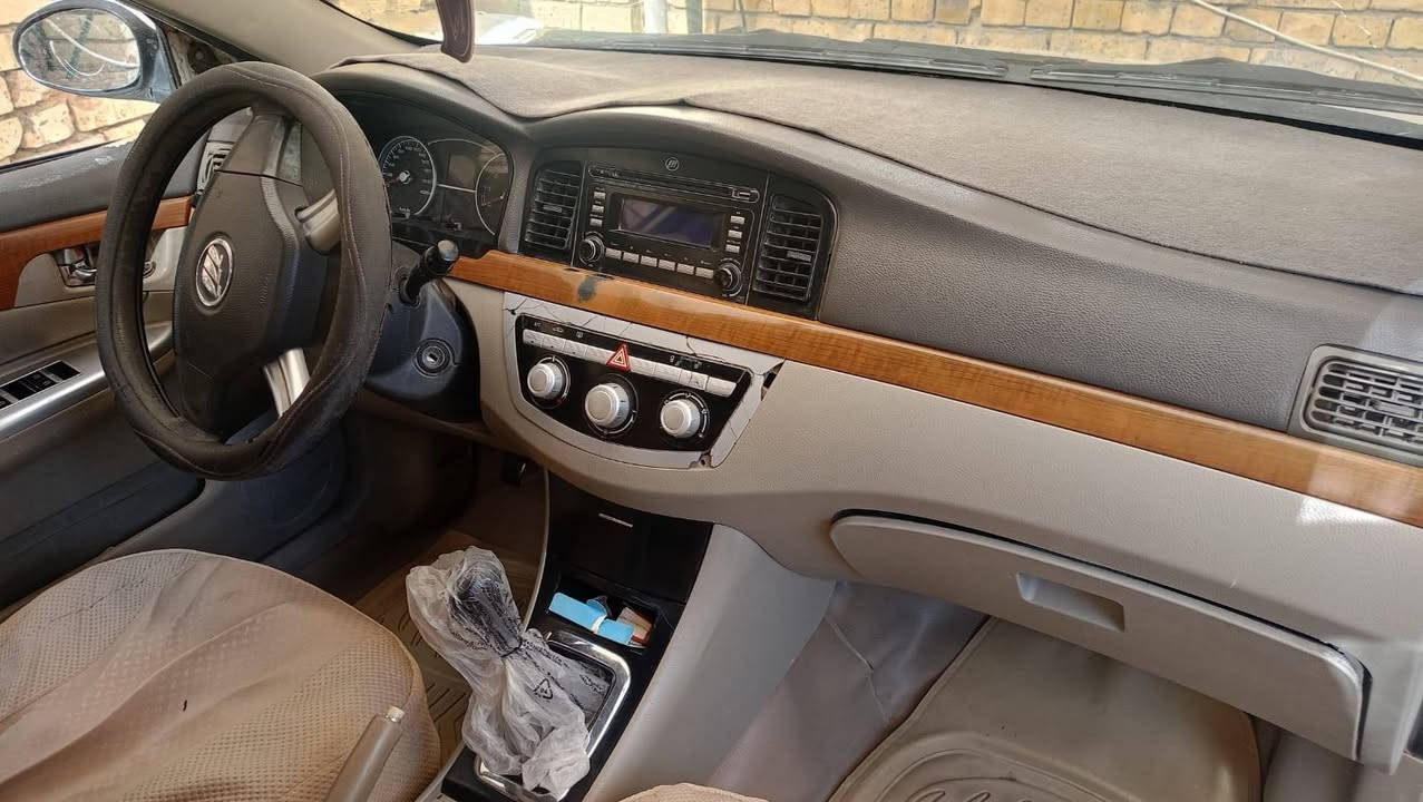 سلام عليكم عندي سيارة ليفان ٦٢٠موديل ٢٠١٣ كيرعادي محرك كورلا تبريد شغال حدادية جديدة طخم تاير رقم ذي قار مكانها ذي قار قظاء النصر انا مكلف بالنشر هذا رقم صاحبها وتواصل وياة ***********
