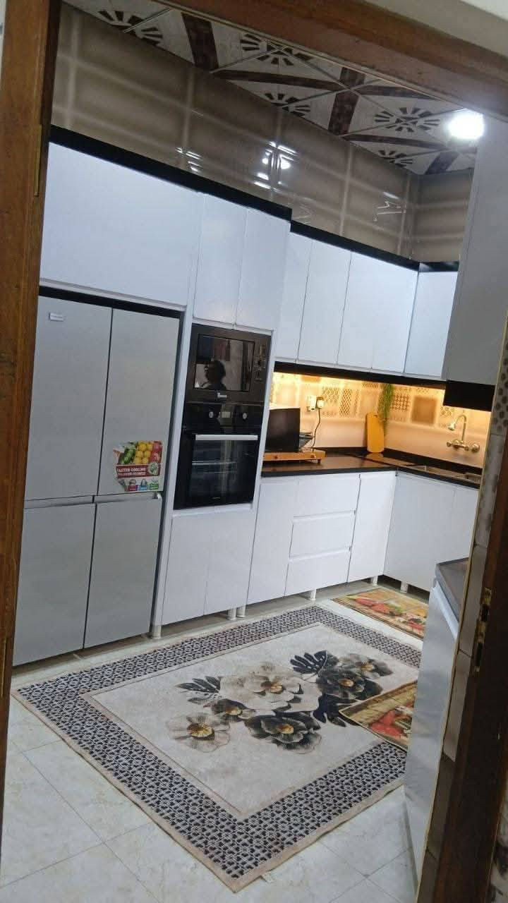 لا يفوتك هذا العرض  🏠
    ⤵️.  ✨  ⤵️.  ✨   ⤵️
   دار وتسعه للبيع  مع  والأثاث بالكامل 🏠
✴️مساحه 276م 
✴️نوع العقار طابو عراقي 
🧩   السعر 245وبي مجال قليل لشراي ✅
✴️العنوان  ابي الخصيب مقابل  طريق اسماعيل قرب حسينيه البقيع مقابل مدارس السياب الأهلية 
 ✴️محتويات المنزل
البناء طابقين 
الاول ///
⚜️ غرفتين نوم
⚜️ صاله 
⚜️مطبخ 
⚜️ديوان 
⚜️حمامات داخليه و خارجيه 
الثاني ///
✴️ 3غرف منام مع صاله وحمامات 
✴️البعد قريب جدا  عن شارع االسياحي الداخلي لابو الخصيب 
✴️للاستفسار الاتصال على      
     ***********
   ⚜️⚜️⚜️⚜️
     يوجد واتساب
