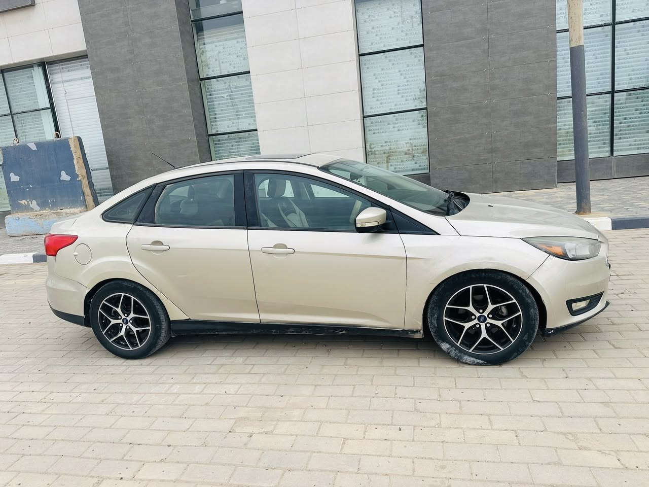 � للبيع أو المراوس – فورد فوكس أمريكي 2017 🚗
سيارة نظيفة جدًا وتستاهل، استعمال شخصي ومحافظة عالية.

المواصفات:
• موديل: 2017
• ماشية: 174 ألف كم
• اللون: ذهبي أنيق
• المحرك: 2000 سي سي
• فتحة سقف (تنتة)
• تحكم استيرن
• المحرك مكفول
• رقم: أربيل
• الحالة: ممتازة ولا تحتاج شيء

💰 السعر: 95 قابل للتفاوض للجاد

🔁 مراوس بـ هيونداي النترا موديل 2018 فما فوق
وممكن أدفع فرق حسب الحالة.

📞 للاستفسار: ***********
الجاد فقط، السيارة تشوفها تحبها.
والله يرزق الجميع
