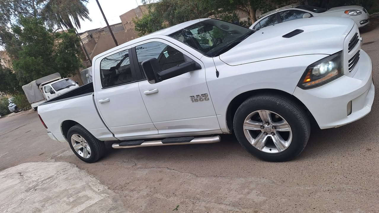 دوج رام 2017 كلين تايتل مكينه 5700 هيمي 
فول 1\1 كلاسك بدي طويل باب طويل 
(السعر 188) *********** العنوان بغدادالجديده
جاهزه من كلشي مابيه اي نقص صبغ قطعتين بلعراق
سلايت جامه خلفيه كهرباء 
كشنات جلد كهرباء خزن ميموري تدفئه تبريدالكشن
كير ماوس شفتات ستيرن تحكم جهتين 
ستيرن كهرباء تدفئه تبريد 
حساس رادار كامره دواره 
بيه هوايه مواصفات معروفه عند الجناي 
بيع اومراوس حسب القناعه
