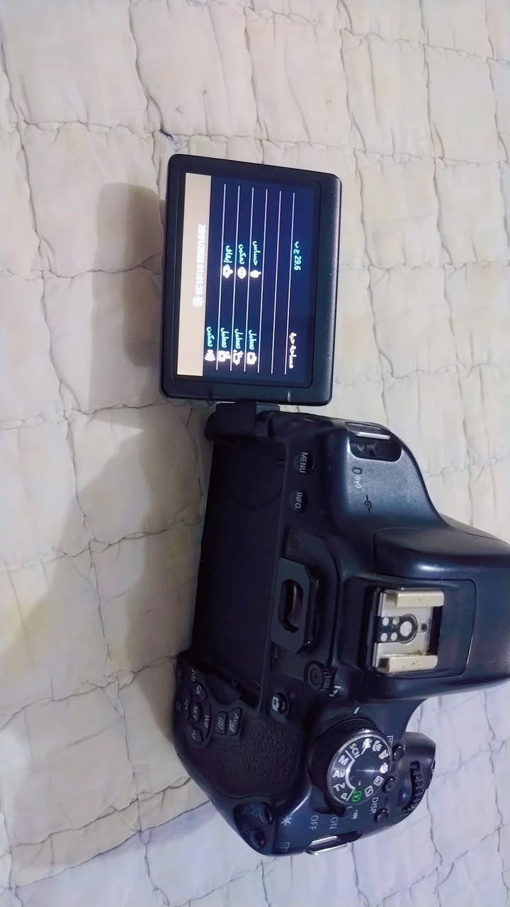 كامره للبيع كانون 750D
نضافه 100/90
ملحقاتها 

عدسه 18.55

شاحنه 

بطاريه 

جيلاتين اصفر 

مك مايك 

رام 32

شراي تواصل على الواتساب 
***********
