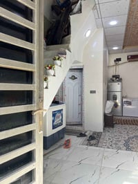 مقابل الغدير • ٥٠م • عمود ٣٢٧