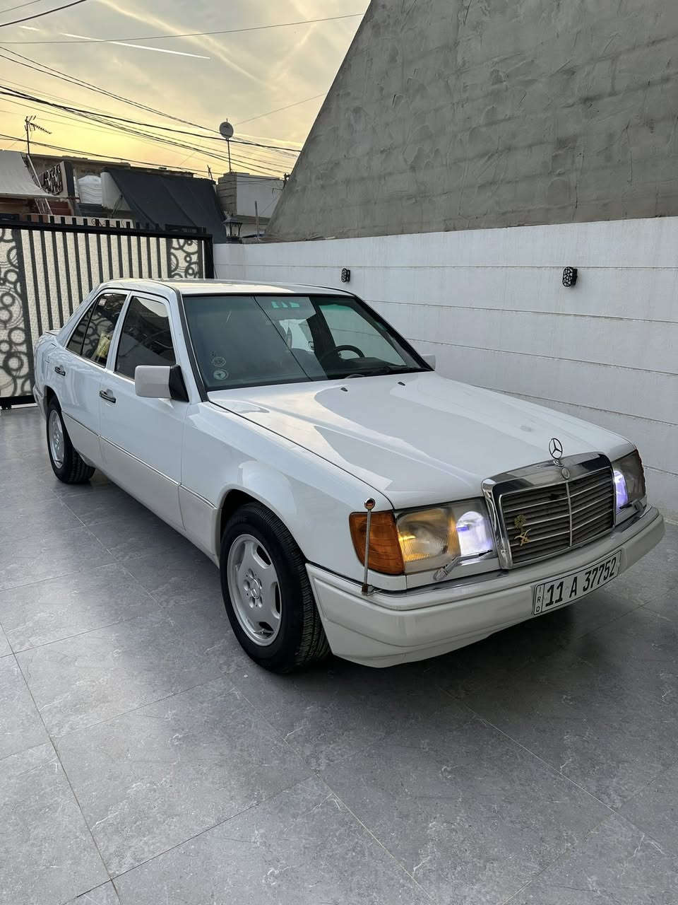 مارسيدس دب 300موديل88محدث92كيرومحرك بطه2.5رقم بغدادمشروع وطني بسمي قواعددبلات بلادي تبريدشغال صبغ عام جمالي بدون ضرربدون خياس كفاله سعر62شويه بي مجال***********/***********مكان سياره كركوك
