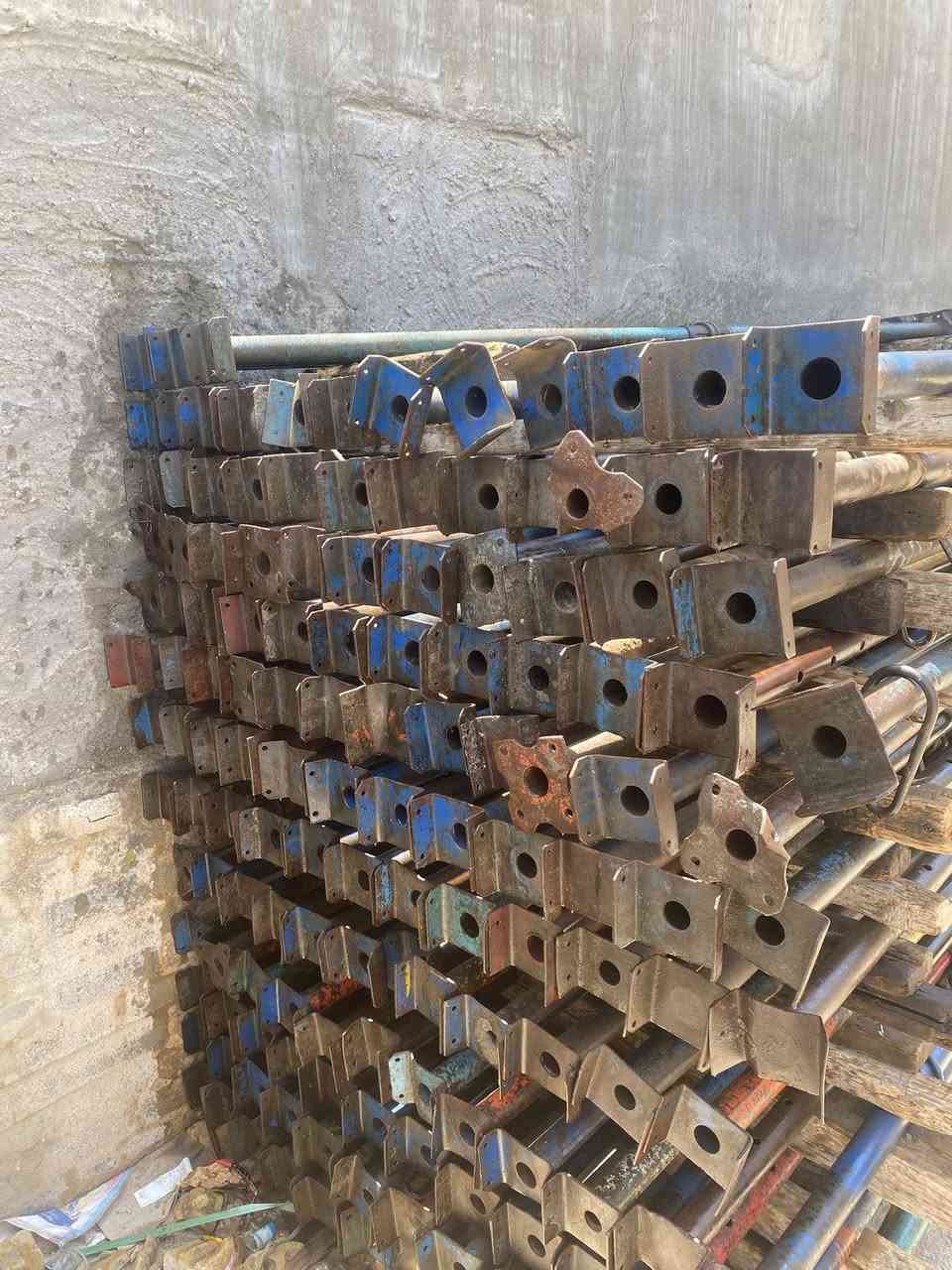 للبيع جكات حاظن العدد 150
السعر مناسب ***********
