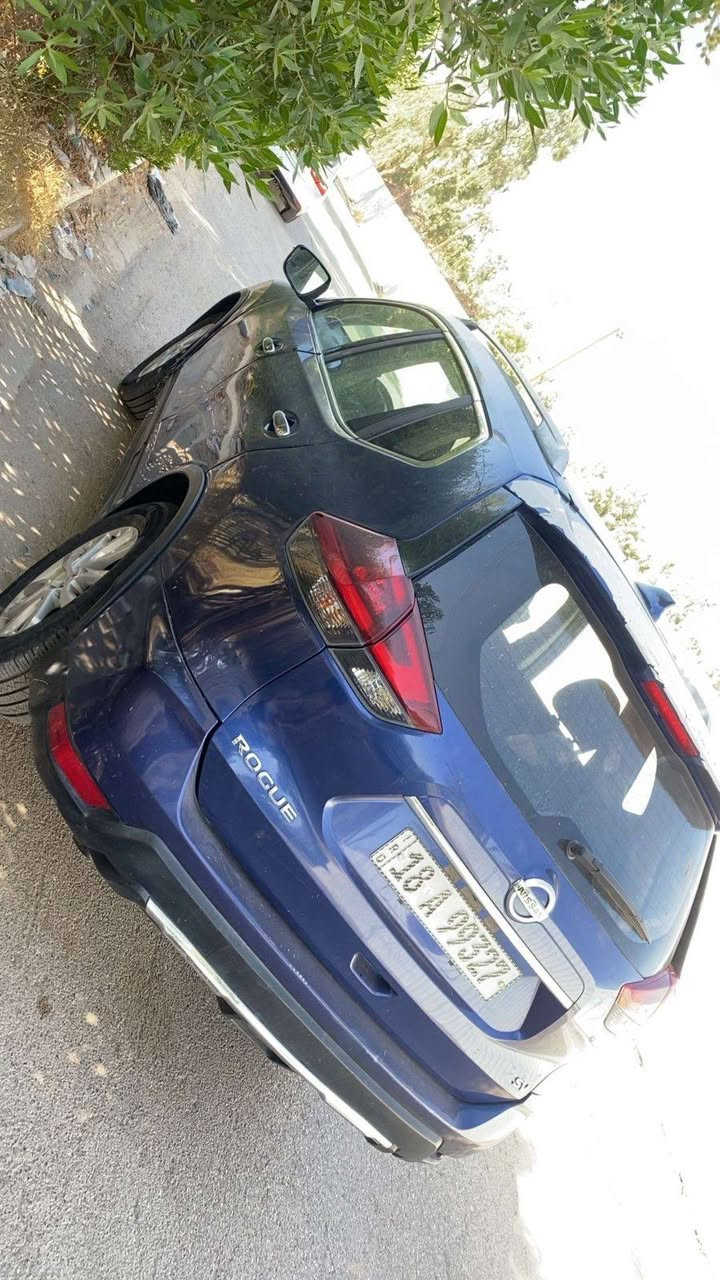 من رخصة الأدمن
‎Nissan rouge 2018 SV

‎1- السياره  فئه سبورت .                                      

‎2- محرك حجم 2500 كير أوتوماتيك.                                        

‎3- ماشيه 90 ألف .                                             

‎4- بصمه _ شاشة _ كاميرا _ حساسات _ مري كهرباء _كشنات تدفئة _ رادار أمامي وجانبي  .                  

‎5- بيها 3 أنظمة قياده  عادي - إيكو - سبورت           

‎ 6- السيارة وارد أمريكي ضررها مرفق بالصور.          

‎7-سونارها موجود .                                             

‎8- السيارة باسمنا رقم بابل مشروع وطني ساكن في 

‎ بغداد. 

السعر :125 ورقه وبيها مجال                               

‎رقم الهاتف:*********** .
