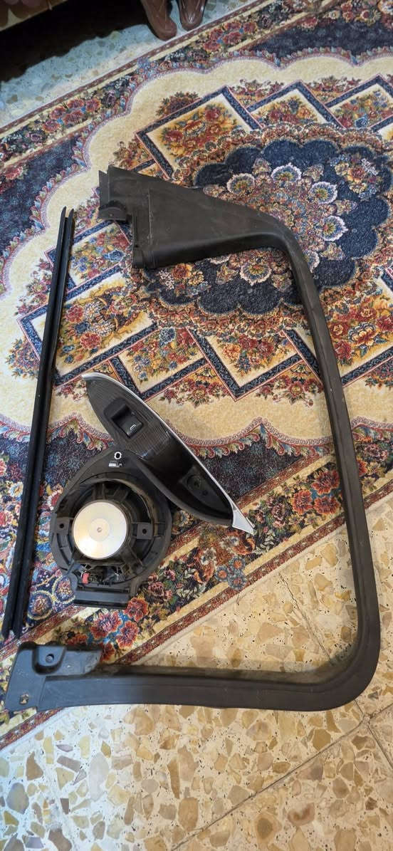 بطانة باب ماليبو ٢٤ خلف باب السائق مع كنترول جام مع سماعه مع كفر جامه نظيفات قيم واخذ بالي يرضي الله ***********
