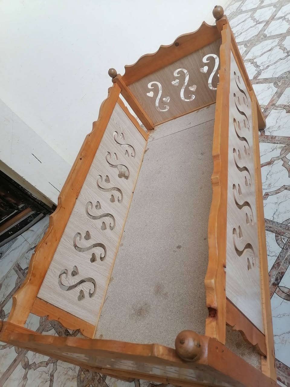 السلام عليكم كاروك اخو الجديد 
طول متر و30
عرض 75
رتفاع 60 
السعر 50 قفل 🔒
ستفسار ***********
