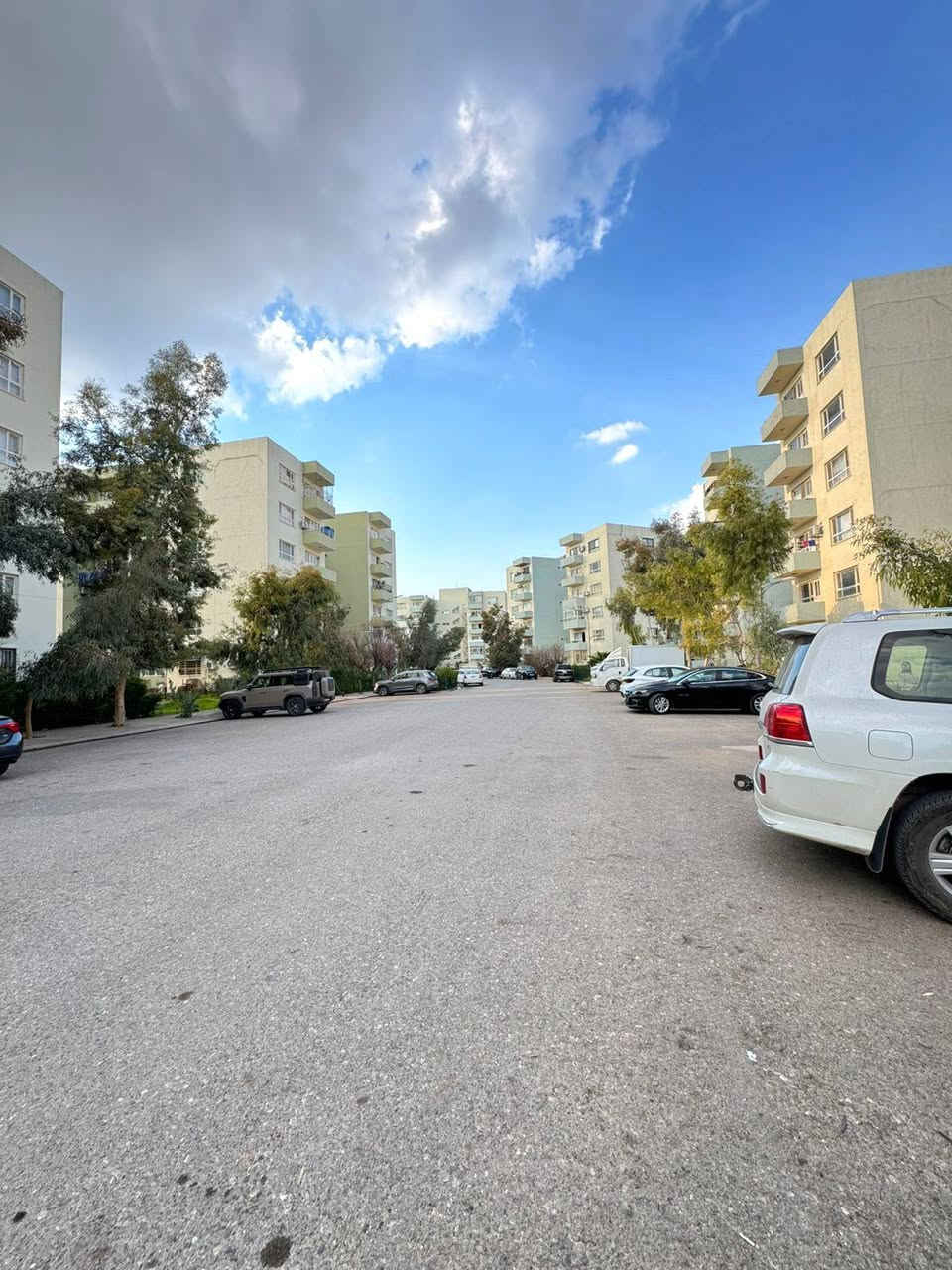 #شقة للبيع في_ مجمع شاهان ستي #
مساحة ١٢٨ متر 
يتكون من ( غرفتين نوم - صالة - مطبخ - صحيات ) 

متوفر به جميع الخدمات ( ماء - كهرباء - سكويرتي - اسواق - مسجد - مدارس - ملعب )
￼⁨للمعلومات  - اكثر
***********
***********
شركة باغى لاوان للاستثمار العقاري في اربيل
———————————————
#شووقه بؤ فروشتن له كومه_لگاى شاهان ستى#
رووبه رى 128 متر
پيكهاتووه 2 ژوورى نوستن - ژوورى پشوازى- مطبخ- حمام و تواليت-

***********
***********
⁩
# بغداد# موصل# كربلاء# اربيل# بصره# نجف# صلاحالدين# كركوك# سليمانى# دهوك# العام‎# المانيا# هولندا# لندن# تركيا# عمان#
