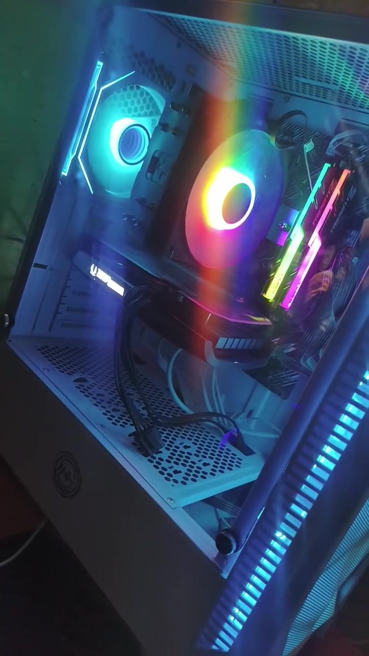 السلام عليكم ورحمه الله pc للبيع بسعر 900
Gpu RTX 4060 zotac oc
Cpu 5600x 
Ram 16gb  3600mhz Trident Z
M.2 1t nvme 
*********** مكاني بغداد مدينة الصدر
