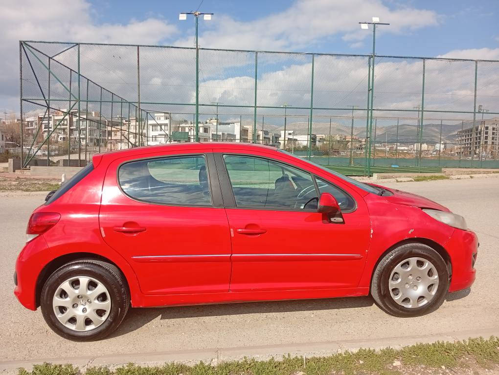 peugeot. 207  2012
بیجۆ  ٢٠١٢
گێر توماتیک مەکینە 1.6دیجیتاڵ
جام کارەبا تبرید ئاوێنەی کارەبا سوکان ڤۆلیۆم
262هەزار ڕۆیشتووە گێڕو مەکینەی بەشەرت
ساڵانەی بەسەرجووە تحویل و غرامەی بەشەرت
سلێمانی⁦◉⁩⁦⁦◉◉⁩
***********
*********** السليمانية, العراق
