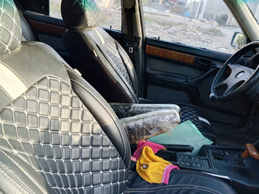 سلام عليكم 735مكينه 30مكينه كير مكفولات صدر خلفي إمامي جديد تخم تاير جديد ضفيره جديده كهربائيات كلها شغاله تبريد نقص فقط الفان تشغله فقط دواخل مخمل صبغ عام بدون ضربه ولا معجون مكفوله من الضربه سنويه ساقطه 6اشهر رقم انبار تحويل مباشر بيع أو مراوس شعندك نزل مكاني أبو غريب قرب مطار بغداد ***********واتساب *********** بغداد, العراق
