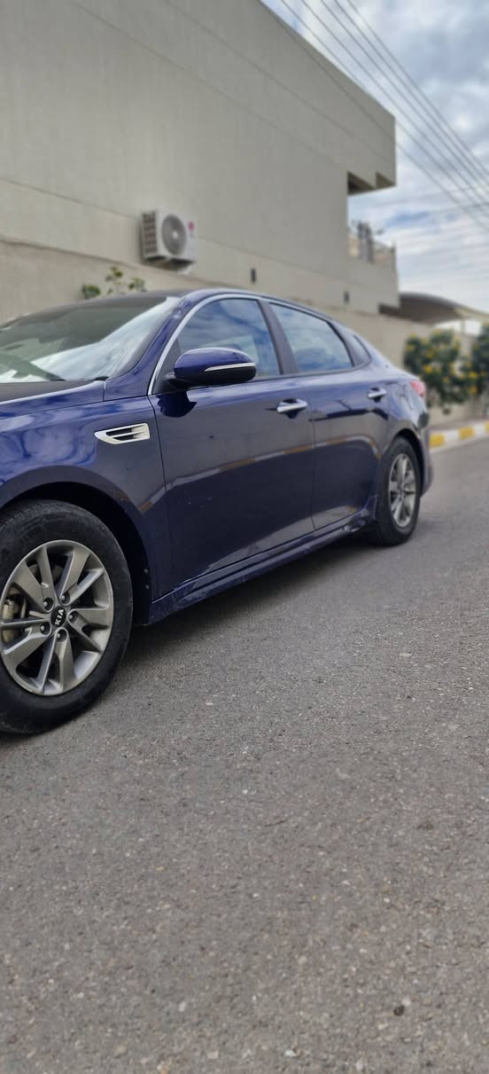 السلام عليكم
من رخصة الادمن وافق

كيا اوبتما 2018  وارد امريكي 
ضربتها جاملغ الخلفي  و الباب 
تجي مواصفات  
مكينة 4 سلندر .gdi 
تحكم ستيرين جهتين 
شاشة تدعم android auto +apple carPlay
نظام النقطة العمياء 
كاميرا خلفية + حساسات
مودين قيادة عادي سبورت 
السيارة مشروع وطني تحويل ثاني يوم
مكانها بغداد 
رقمي 
***********
