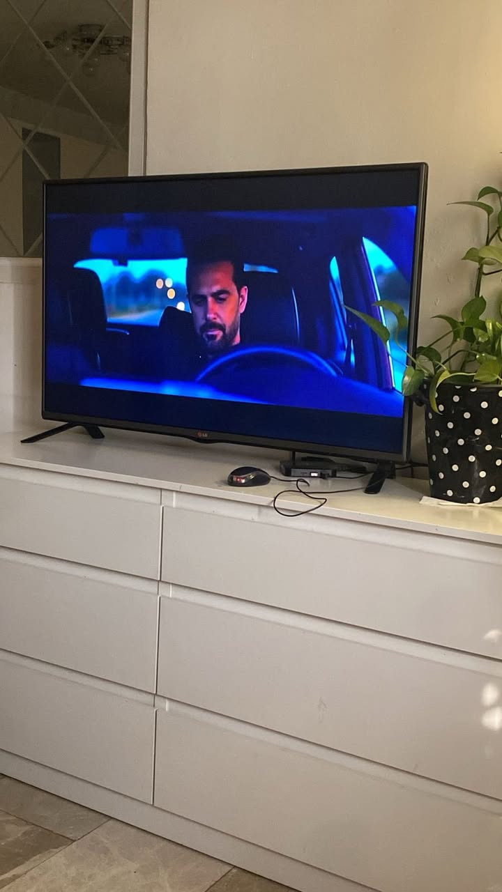 شاشه lg حجم 42 بدون انترنت
نظافه 100‎%‎ 
اريده 200 
مكاني حريه 
الشراي فقط يراسلني


**إذا كنت صاحب هذا الإعلان وتريد حذفه لأي سبب، رجاءا أرسل رسالة إلى الدعم الفني**