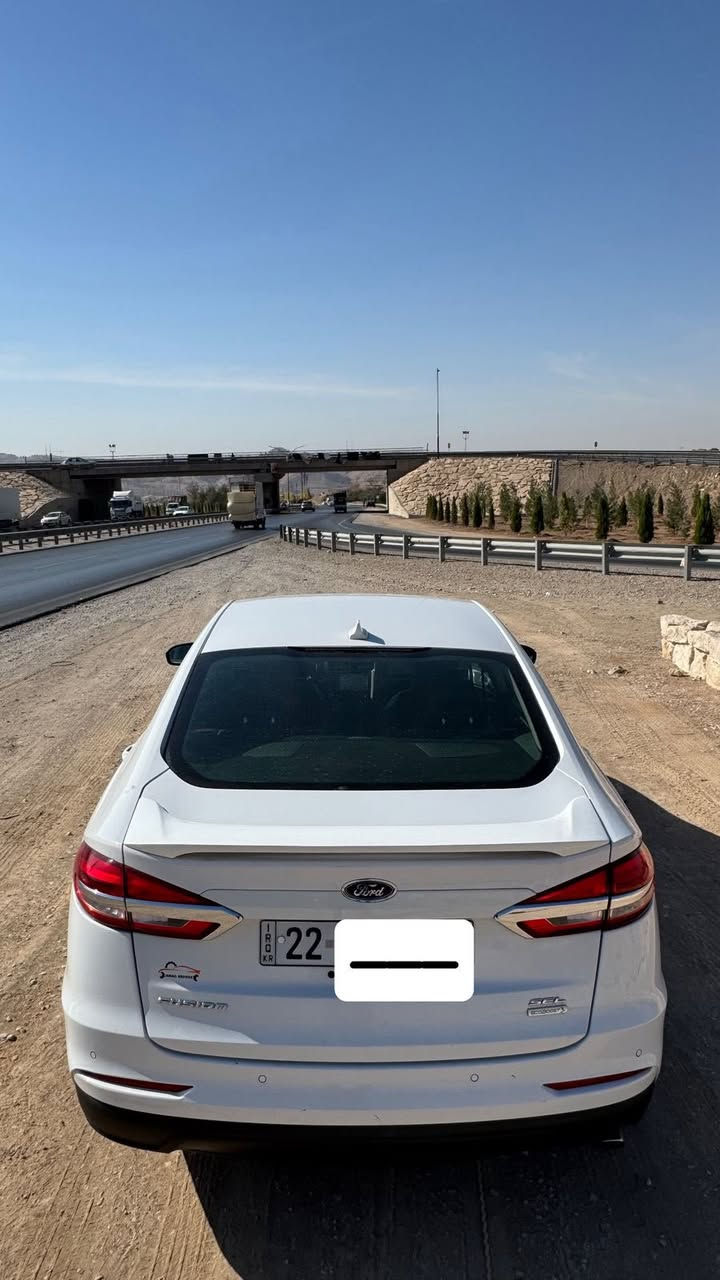 2020 Ford Fusion Sel
مواسەفات ئێس ئی ئێل  کوشن جلد
کوشن گەرم و خەزن و سوکان هیتەر
ئۆتۆ ستارت ستۆپ و ڕادار و ئۆتۆ ستۆپ
خەتی جادە و تەحدید سورعە و زۆری دیکە
مەکینەی ١.٥ تۆڕبۆ ئیقتیسادی و بەقوەت
گێڕ و مەکینە بەشەرت لەسەر دەقی شەریکە
  تەنها بۆنیت سوغە بەبێ داخیلی بەبێ ئێرباگ
سەیارەکە زۆر جوان و خاوێنە لەسەر دەقی شەریکەیە

 شوێن هەولێر ***********
