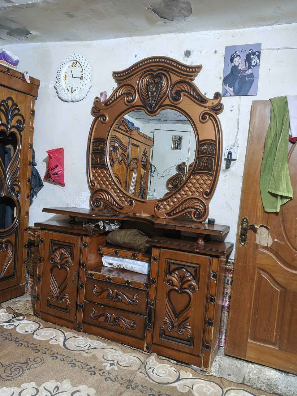 السلام عليكم
غرفه نوم للبيع للاستفسار ***********
