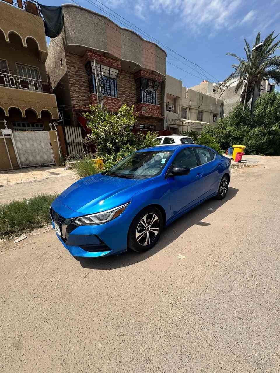 نيسان سنترا 2022 SV وارد امريكي
محرك 2000
ماشية 25 الف ميل 
رقم اربيل 
ضررها بسيط موجود بالصور 
وبالعراق اقل من شبر من البنيد والهلال مال تاير الباب الخلفي جهة السايق بسيط وبدون دواخل 
مواصفات:
كشنات وستيرن تدفئه 
كاميرا وحساسات خلفية
رادارات امامي خلفي جانبي 360
تنبيه خروج عن المسار
ستيرن فول تحكم
تشغيل لايت عالي تلقائي بالضلام
٣ وضعيات قيادة ايكو ونورمال وسبورت 
شاشة اعطال
بصمة دخول وتشغيل وابواب 
شاشة كار بلي واندرويد اوتو 
عالي ناصي LED
السيارة جاهزة من كل نقص 

السعر ١٣٥ وبيها مجال 
المكان بغداد التواصل ع الخاص


**إذا كنت صاحب هذا الإعلان وتريد حذفه لأي سبب، رجاءا أرسل رسالة إلى الدعم الفني**