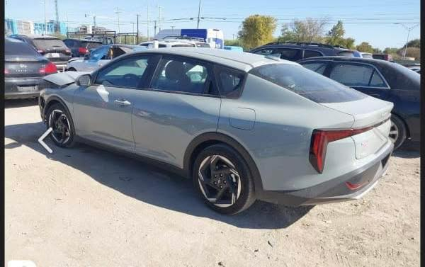 سلام عليكم k4 ,2025 EX
١٥ يوم وتوصل للبصرة .
السعر 118 بدون كمرك بدون تصليح
***********
