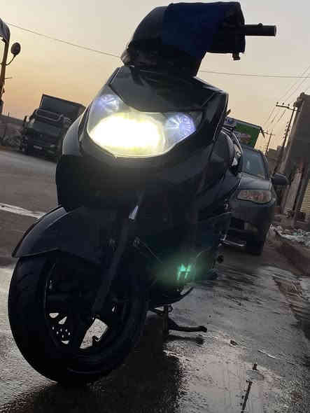 السلام عليكم دراجة سكنس ياباني قبق نفخ ام الطلاعات الدراجة خير من الله نظيفة مكينة مفتوحة بلادية الدراجة ناعمة تخبل نقصها ترايش بس السعر 750 و بيها مجال الرقم *********** اتصل و اني خادم ان شاء الله ما ارجعك بيها مجاال الدراجة نوزل
