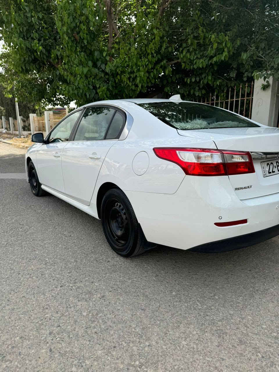 سلام علیکم اخوان
رینو سافران مودیل ٢٠١٥ رقم اربیل انگلیزی
سیارە ماشی فقد١٩٢ الف کم 
کیر محرک کهرباء کلە بشرط
دهن كير جديد محرك جديد كير و محرك ما مفتوح بشرط 
بها صبغ بنيت و جاملغ السكن بدون ارباك ويا شوي دواخل يم الجهه السكن كلش قليل و بها یشید قلیل
سنوی جدید حتی شهر ١٢ السنه  ٢٠٢٧
تحویل و کالە و غرامات کله بشرط 
 سعر ٨٥ ورقە و مجال
مکان السلیمانیە مرکز المدینە
رقم هاتف ویا واتساب 
0773 532 39 38
