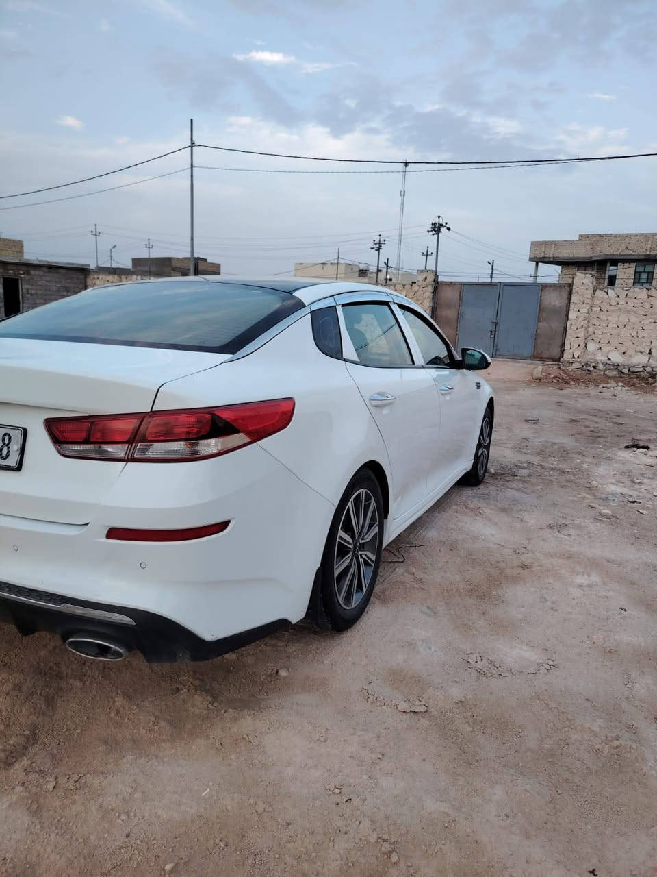 السلام عليكم. كيا اوبتيما 2022. غاز بلادي.  رقم قادسيه. انكليزي.
مواصفات  رادار. امامي خلفي.  وجانبي.  سايد  بريك  بصمه    ماشيه 100 الف اصل.  
  ظرر.  ربع جاملغ فقط صبغ بدون ايرباك.   
 مكانها ديوانيه المركز.  
 السعر 177 وبي مجال حك الجيه ‏‪***********‬‏
