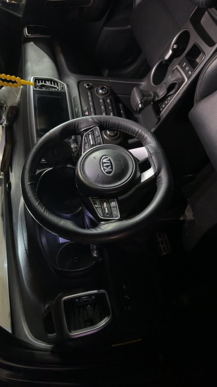 كيا سبورتج موديل٢٠ فئة الS

 رقم بغداد بسمي تحويل ثاني يوم

السعر 165 مجال بسيط

مواصفات 

- ⁠- تدفئة كشنات 

- ⁠- تبريد قطعتين 

- ⁠- كشنات جلد 

- ⁠- رادارات امامية خلفية

- -مري شفط

- ⁠- بنرامه سقف 

- ⁠- كشافات  

- ⁠- محركً جي دي اي 2400

الخاص مفتوح


**إذا كنت صاحب هذا الإعلان وتريد حذفه لأي سبب، رجاءا أرسل رسالة إلى الدعم الفني**