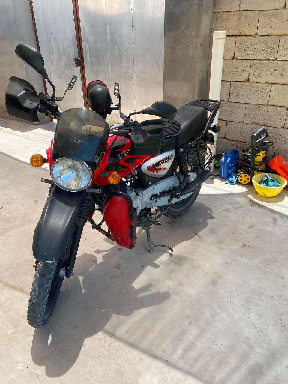 بوكسر موديل 23 رقم بغداد عربي بأسم صديقي اسويلك مكاتبه مروري وياه شخصيا تجفيت شركه  ناعمه كلش المكينه  بدون نواقص كامله  مكان ((بغداد تقاطع نهروان ))*********** السعر 2200 وبيها مجال  تانكي بي خسفه للامانه

