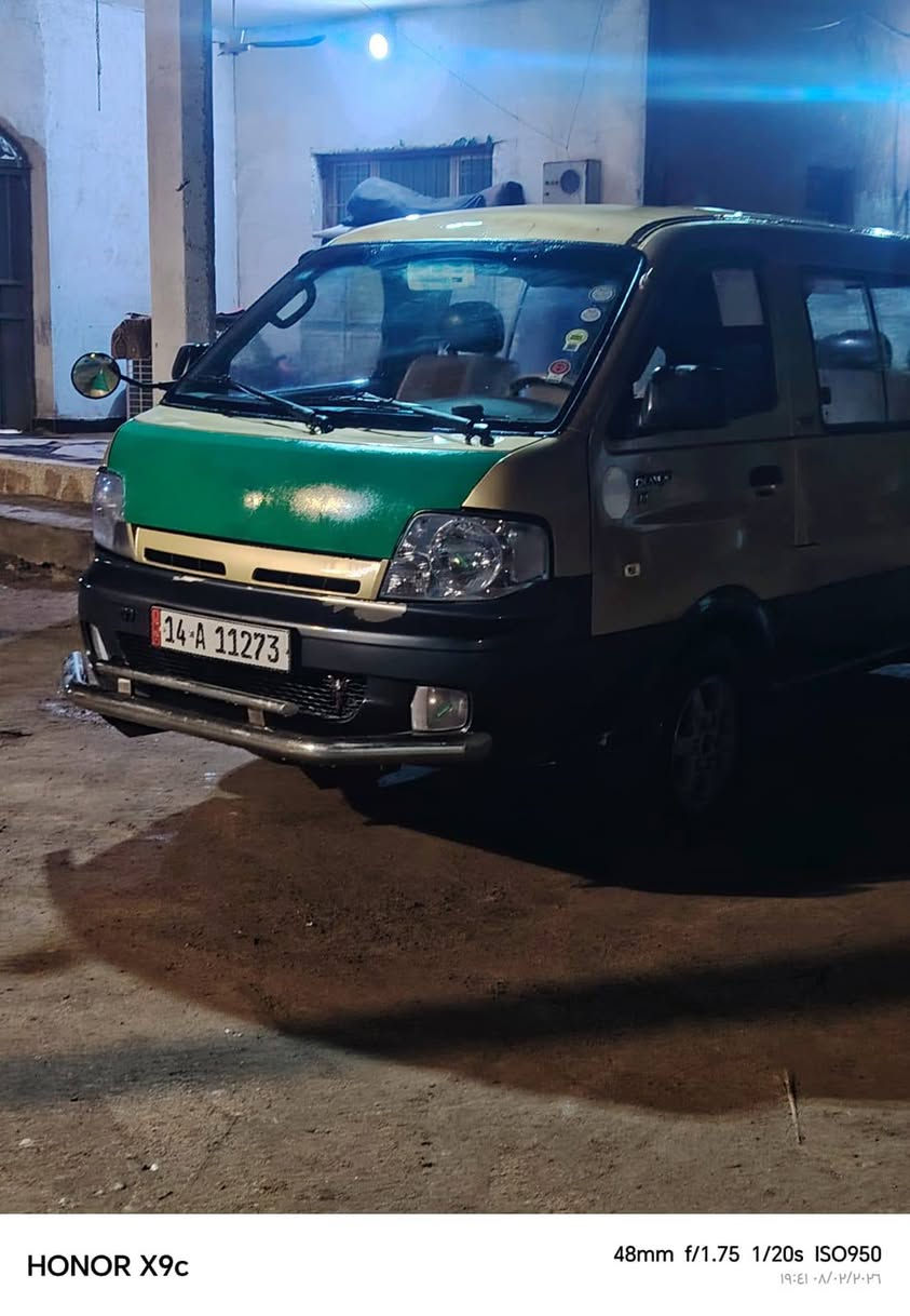 سلام عليكم منغولي للبيع سياره معمره توها شواصيه كفاله عامه اربعتهن السياره موديل 20009بسمنه سياره توا داورنها بسمنه السعر 90العنوان البصرة ابو الخصيب  +964 783 273 3792
