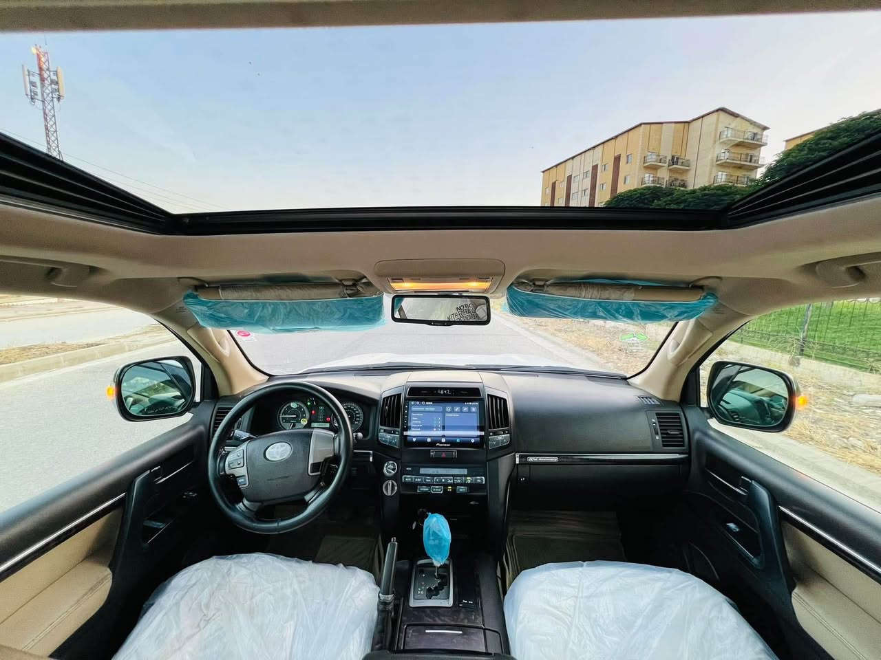 Toyota Land Cruiser 2011 60th anniversary 

وەنەوشە مۆدێل ٢٠١١ فتێمی دەرەجەیەک ستینی فوول مواسەفات 

سلاید و هۆک و فلچە و کوشن جلد و پاقلاوە و کوشن 
کارەبای و بیلاد زینۆن

سەنەوی تا ٢٠٢٧ تازەیە 

سەیارەکە ٢٠١هەزاری حەقیقی ڕۆشتوە ٤ تاقم تایەی تازە
 
سەیارەکە کامل سێرڤس کراوە هیچ مەسرەفی نیە 
دەعامی بۆ دەعامی بۆیاخی نیە 
تەنها یەک بست ساردی هەیە 
 
نرخی ٣٤٠ وەرەقە و مەجالی کەم

تکایەمشتەری نیت پەیوەندی مەکە

***********

ئەدمین❤️ السليمانية, العراق
