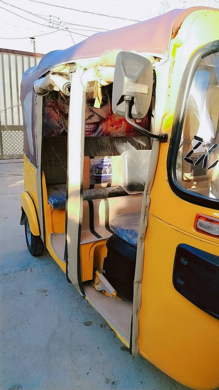 السلام عليكم تكتك للبيع مو ديل 2017 رقم وسنويه انكليزي شرط التحويل ثاني يوم تكتك معمره  ونصبتها خير من الله تعال وكلب وشوف بعينك عنواني بعقوبه بهرز 
رقم الهاتف ***********
