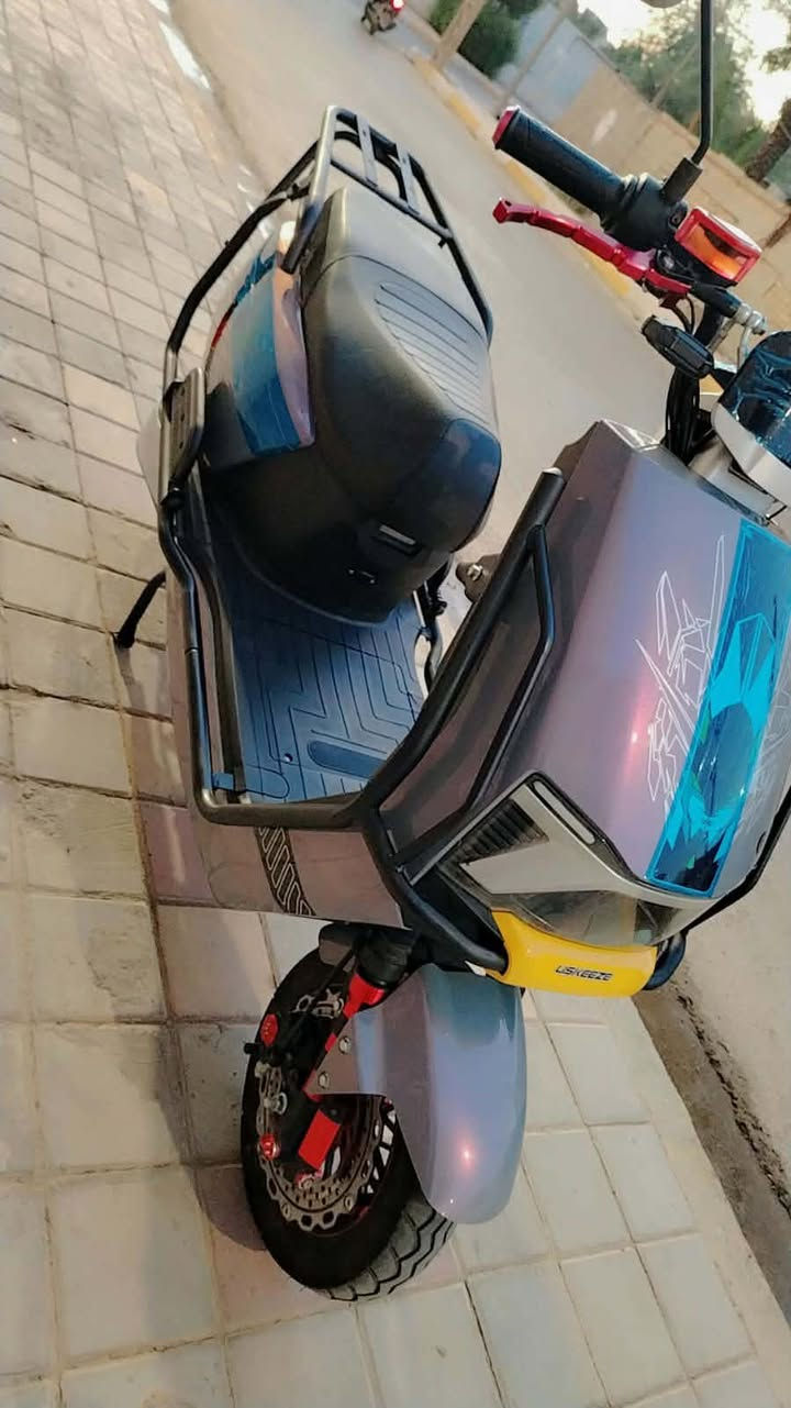 سلام عليكم مطور شحن دبدوب البيع مطور جديد فول نضافه 2025 6بطاريات سرعته100
السعر650وبيه مجال الرمادي سجاريه***********
