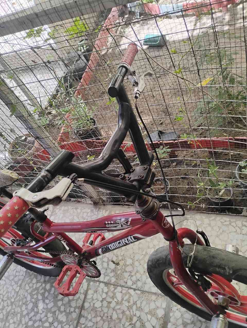 بايسكل bmx حجم 20 للبيع اصلي تايرات ممسوحة وبريكات تحتاج صيانة ب 80 وبيه مجال
***********
