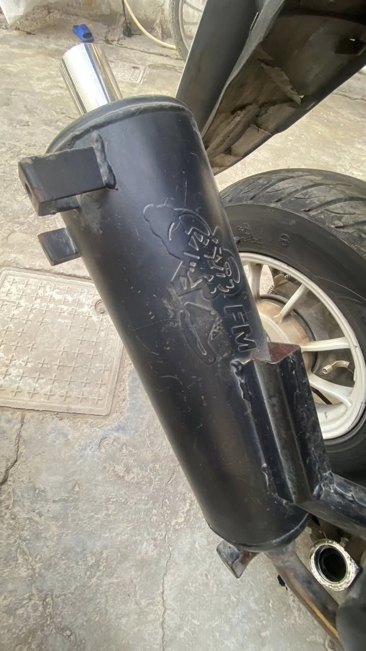 سلام عليكم 
ماكس عدله للبيع
 #بوشه55 بالشرط
 سلف كهربائيات كله شغال
 صالنصهFMرياضي
 دراجه مفوله شلعه ومعدل✈️
 وياله جلاتين
 دراجه نضيفه مال جناي 
#السعر650
مكاني #كركوك
بي مجال ***********
